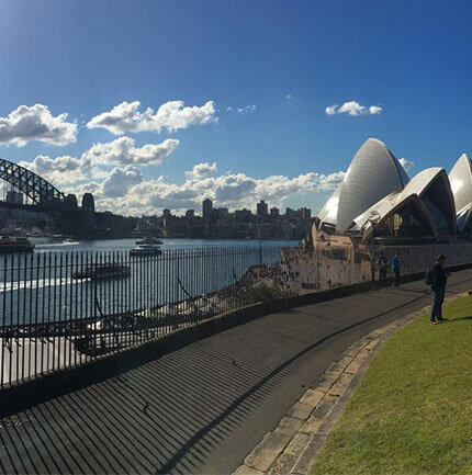 Sydney_0013_Bridge and opera house.jpg